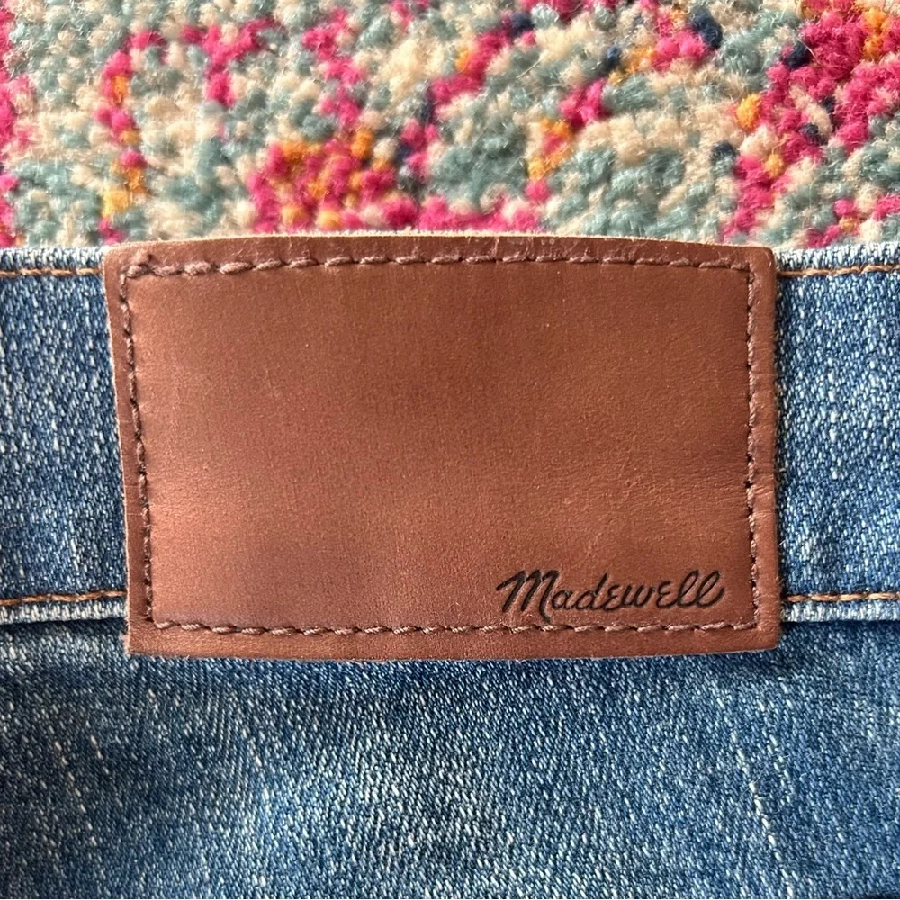 Madewell | Women’s medium blue distressed high rise skinny skinny jeans, size 25